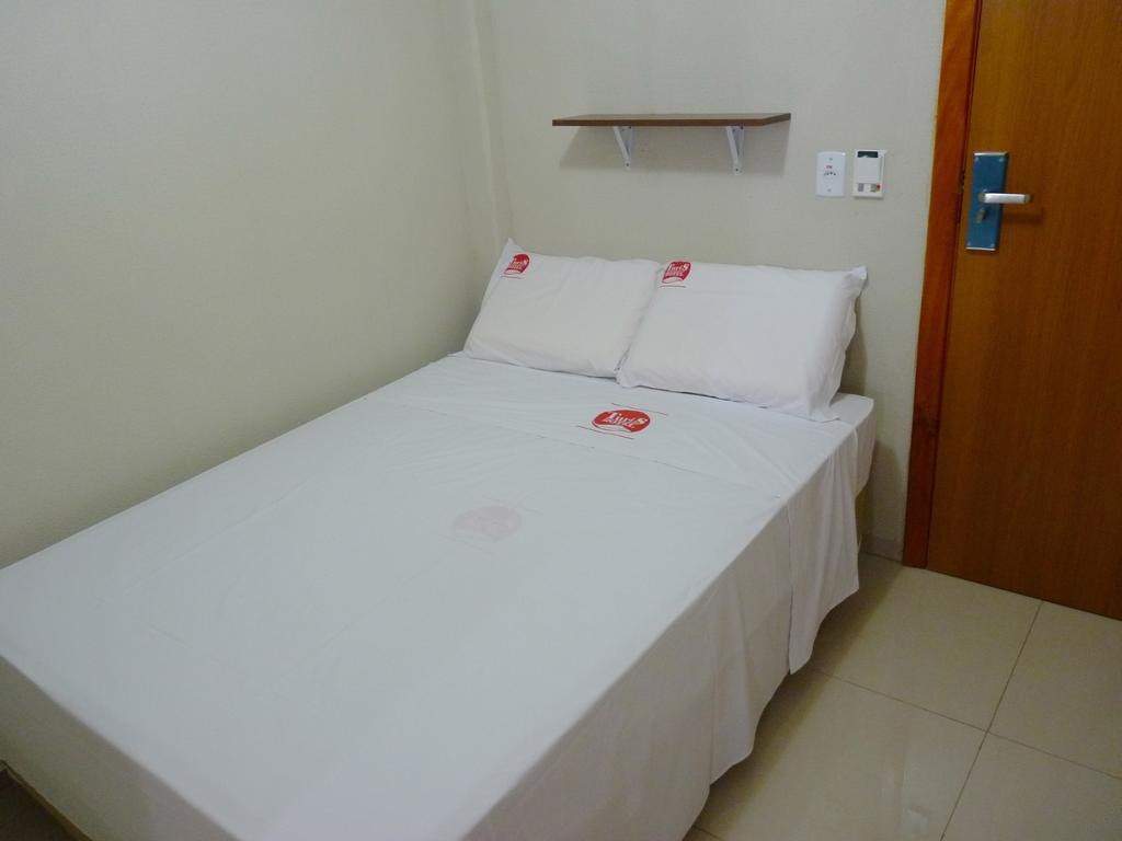 Turis Hotel Dourados Rum bild